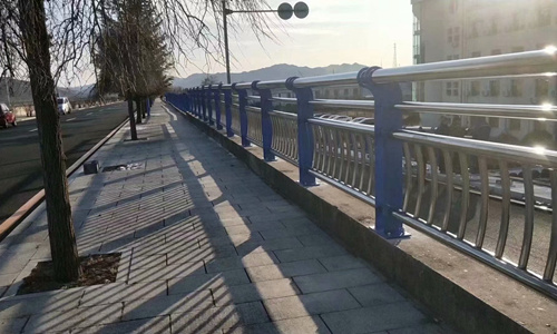 遼寧（níng） 丹東 千米護欄